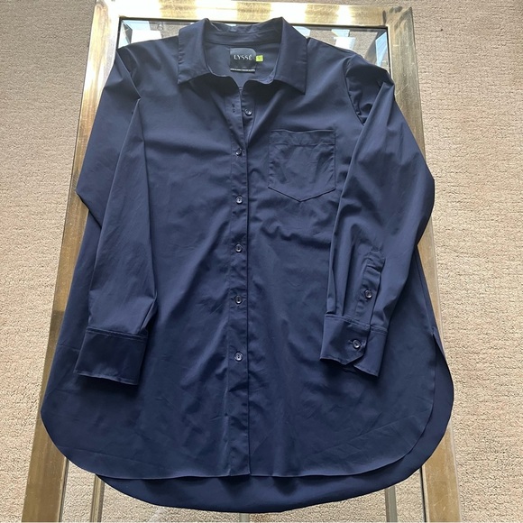 Elegant Lyssé Everyday Essential Button Down Blouse Navy Blue - Picture 14 of 16